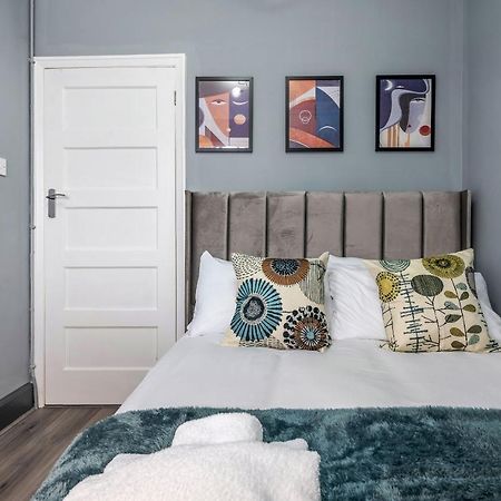 Stunning 3Br House W Garden & Parking In Richmond Villa Kew Bagian luar foto