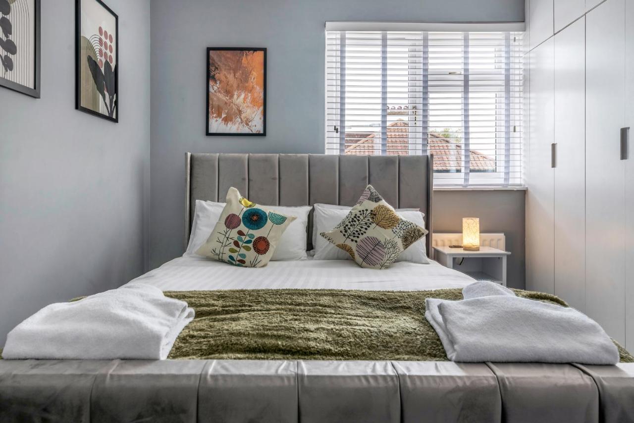 Stunning 3Br House W Garden & Parking In Richmond Villa Kew Bagian luar foto